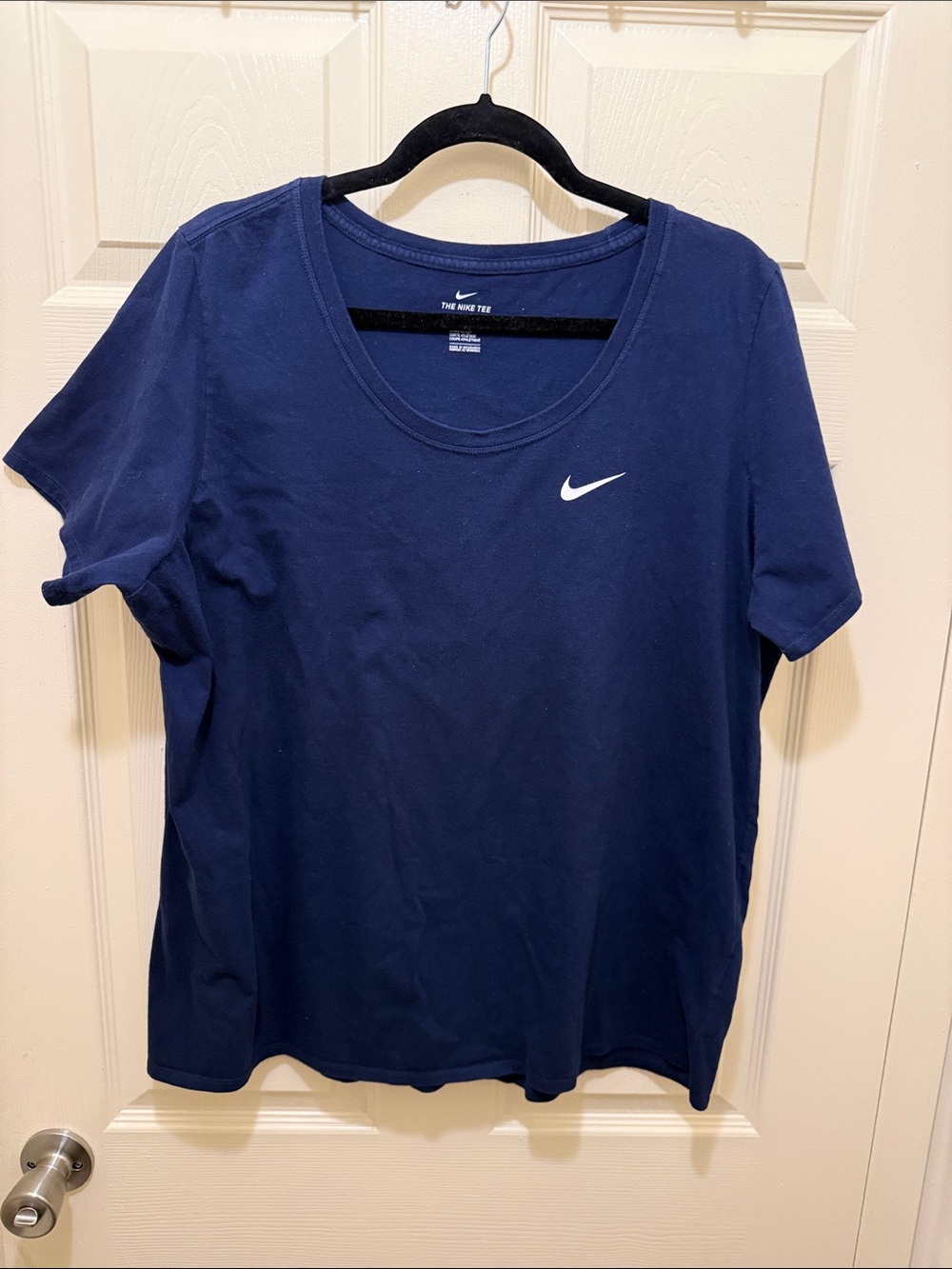 Nike Women's Navy Scoop Neck Tee with White Swoosh